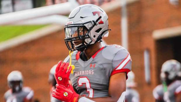 Five-star 2023 cornerback Tony Mitchell